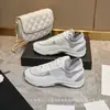 2024 Sapatos Meia Cheirosa Pequena Tênis com Amortecedor de Ar Tênis de Corrida Flor Grossa Sapatos Casuais Cadarço Combinando Solado Grosso Sapatos para Casal