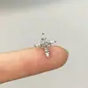 Aretes de Hueso de Oreja de Acero de Titanio Envueltos en Serpiente con Espinas Rosa Clavo Coclear Diseño Único para Mujeres