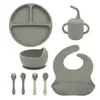 Conjunto de Louça de Silicone, Tigela de Comida Infantil, Utensílios de Prato de Comida de Grau Alimentício, Garfo, Colher, Copo de Água, Babador em Estoque