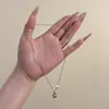 Collar de Perlas de Agua Dulce Hada Suave para Mujer, Diseño de Nicho de Lujo Ligero, Cadena Versátil para Clavícula con Empalme de Perlas de Guisante de Doble Capa