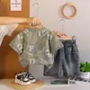 Conjunto de Ropa de Verano para Niños 2025 Conjunto de Dos Piezas de Manga Corta con Letras Inglesas de Verano para Edades 1-2-3 Ropa Infantil al por Mayor Moderno