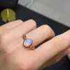 Anel de Opala Natural Ultra-Bonito, Cuidadosamente Feito à Mão com Cores Lindas e Cheio de Brilho