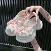 Zapatos de cueva con suela gruesa y dibujos animados para mujer, de verano, combinables, a la moda, antideslizantes, para playa y en la playa.