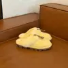 Pantuflas de algodón punta redonda botas de nieve mujer pollito amarillo pantuflas versátiles cálidas suela plana slip-on 2026 Otoño Invierno Sangpo nuevo estilo