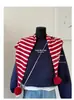 Bufanda Triángulo Rayada Roja Linda de Bola Estilo Coreano para Mujer, Nuevo Chal y Calentador de Cuello Cálido Versátil de Otoño e Invierno para Mujeres a la Moda