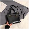 Cross-border 2024 moda portátil balde bolsa retro textura estilo ocidental bolsa mensageiro viajante outono e inverno nova pequena bolsa feminina