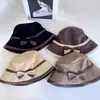 Chapéu de Pescador Fashion Color Block com Laço Estilo Coreano para Mulheres, Chapéu Bucket Elegante Versátil para Outono, Chapéu de Tecido Quente e Resistente ao Frio Tendência