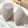 Esponja de maquiagem cinza com formato de gota e corte angular, macia e não absorvente, adequada para uso seco e úmido, esponja ferramenta de maquiagem