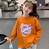 Camiseta de Manga Longa 100% Algodão para Primavera e Outono, Roupa Infantil Solta e Versátil, Camisa para Camadas de Outono e Inverno, Blusa Estampada com Gola Redonda para Meninas