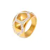 Anillo de pentágono con costuras incrustado de diamantes, estilo chic europeo y americano, venta caliente, diseño de nicho de lujo ligero, joyería chapada en acero de titanio con oro de 18 quilates