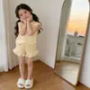 Conjunto de Niña Estilo Coreano 2026 Nuevo Modelo Chaleco con Volantes y Shorts para Bebé Pijamas Dulces de Seda de Hielo para Casa o para Salir