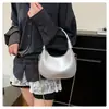 Primavera 2025 Nuevo Popular Angora Borgoña Charol Bolso de Mano de Gama Alta Textura Bolso de Mujer Forma de U Bolso Dumpling
