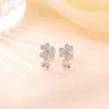 Yi Lu Yin Aretes de Plata de Ley S925 Doble Trébol de Cuatro Hojas Completos de Diamante Estilo Bosque Temperamento Flor Lujo Ligero Uso Diario Pendientes de Plata