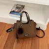 Bolsa versátil de alta qualidade para uso transfronteiriço, bolsa feminina, novo estilo outono 2026, bolsa de ombro único, bolsa de axila, bolsa tipo balde crossbody em alta