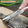 Venta al por mayor de fábrica acero inoxidable 410 raspador de escamas de pescado para uso diario en el hogar herramienta para quitar escamas de pescado accesorio de cocina casero herramienta para matar pescado