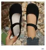 Mary Janes Transfronterizos Europeos y Americanos 2024 Zapatos Planos de Una Correa Nuevos Zapatos Pequeños de Cuero para Mujer Hebilla Francesa Retro Individuales Al por Mayor Talla Grande