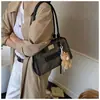 2025 Nova Bolsa de Ombro Grande Capacidade para o Dia a Dia Costura em Contraste Bolsa de Mão Feminina Bolsa Tote Casual Fashion
