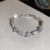 Pulseira com Fecho de Flor de Zircônia Exquisite Fashion Pulseira Simples Estilosa Pulseira Leve de Luxo Pulseira Elegante de Alta Qualidade Joias para Mulheres