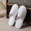 Chinelos descartáveis para hóspedes, hotéis, salões de beleza, comércio exterior, pousadas, antiderrapantes, espessados, chinelos no atacado, fabricante de suprimentos