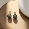 Pendientes Sencillos de Perla Zirconia Aguja Plateada Nuevos para Mujer Pendientes de Perla Bulbo Blanco Pequeño Australianos Pendientes Elegantes de Nicho de Moda
