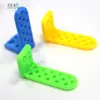 Suporte de canto em plástico ABS Fixador em forma de L Conector multi-furo DIY Acessórios para estrutura de carro de brinquedo artesanal Suporte de eixo