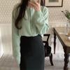 Jaqueta Suéter Macia com Botões de Coração para Mulheres, Estilo Outono, Ajuste Slim, Gola Redonda, Estilo Curto, Top de Tricô Interno de Manga Longa para Mulheres