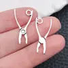 Herramientas Transfronterizas para Joyería y Estilo de Vida: Destornilladores, Llaves Inglesas, Hachas, Colgantes de Aleación, Collares de Bricolaje, Accesorios para Llaveros y Adornos Colgantes