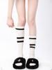 Calcetines holgados versátiles de bloques de color para otoño e invierno para mujer, calcetines negros a rayas para la pantorrilla, calcetines deportivos estilo universitario rojos de tres rayas, algodón