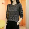 Camiseta interior de cuello redondo con estampado retro, estilo de moda nuevo de otoño para madres, disimula imperfecciones, adelgazante, manga larga, juvenil, top casual