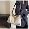 Novedad Otoño 2026 Bolso Tote de Gran Capacidad Hombro Único Axila Bolso Cubo Mate Versátil Bolso de Viaje