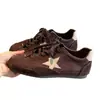 Zapatillas de Entrenamiento Alemanas de Bloques de Color Retro para Mujer 20026 Novedad de Otoño Cuero Suave Suela Suave Casual Ligeras Versátiles Zapatillas de Tabla