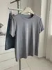 Suave y Favorecedor~ Camiseta Redonda de Manga Corta con Bordado de Caballo Manchado para Mujer, Ligera de Verano Versátil Elástica Ajustada