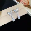 Pendientes de Mariposa con Pluma y Perla de Circonita Estilo Corte Austriaco, Pendientes de Lujo Ligero y de Gama Alta, Pendientes de Moda y Versátiles para Mujer