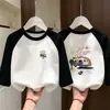 Ropa interior para niños De Rong niños otoño e invierno nueva ropa interior camiseta de manga larga empalmada cuello redondo ropa cálida de otoño top