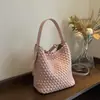 Nova Bolsa de Palha Tecida Feita à Mão para Mulheres, Bolsa Tote de Grande Capacidade, Bolsa de Ombro e Transversal Elegante e Versátil