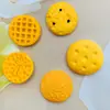 Juego de comida accesorios de resina de galleta redonda material DIY de pegamento de crema carcasa de teléfono móvil casera accesorios para pasador de pelo