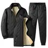 Conjunto de inverno masculino de três peças, atacado para vendas transfronteiriças: roupa de frio, jaqueta com gola alta, colete de pele de carneiro e roupa de frio tratada por ultrassom para homens