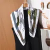 Elegante Pañuelo Cuadrado Delgado Estilo Francés para Mujer, Ligero y Transpirable, Estilo Artístico, Versátil para Usar con Camisa, Pañuelo Decorativo para el Cuello, Pañuelo de Seda