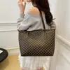 Bolso Cruzado de Gran Capacidad para Viajes Transfronterizos 2026 Nuevo Estilo Coreano Bolso de Hombro Bolso Tote Estampado de Cuadros Bolso de Mano Venta al por Mayor