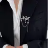 Broche de Broche com Franja de Corrente de Estrela de Quatro Pontas Novo Metal Japonês e Coreano Design de Moda Pino de Lapela de Alta Qualidade Acessório Versátil