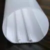 Lámpara lineal LED de fábrica Pantalla blanca lechosa Extrusión de barra de luz de aluminio Cubierta de PC con rayas interiores y exteriores Pantalla de lámpara de PC