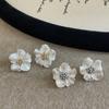 Pendientes con textura de flor de perla de circón, personalidad femenina, moda elegante, suaves, combinables con todo.