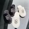 Pantuflas de algodón esponjoso para mujer, versátiles para otoño e invierno, nuevas pantuflas cálidas para el hogar con pedrería brillante, zapatos de moda para mujer para exteriores