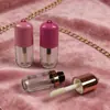 Suministrado Directamente por el Fabricante, Tubos para Brillo de Labios con Agujeros y Ganchos para Colgar, Materiales de Empaque Cosmético con Forma Especial, Se Puede Añadir Logo