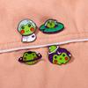 Broche original de dibujos animados de rana y astronauta, insignia de aleación, decoración para ropa, lindos accesorios de decoración para mochilas escolares, venta al por mayor