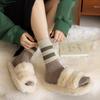 Calcetines al por mayor, calcetines de mujer, otoño e invierno, calcetines hasta media pantorrilla, medias gruesas y cálidas, calcetines transpirables absorbentes del sudor para estudiantes, medias para todo tipo de combinaciones.
