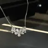 Irmã Gentil ~ H * Prata 925 Banhada a Ouro 18K Cluster de Brocado de Pétalas Colar Feminino Luxo Leve Nicho Flor Colar