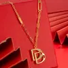 Mismo Estilo que el Usado en Joyerías, Estilo Antiguo Oro Arena Tres Vidas Tres Mundos Flor de Melocotón Floreciente Collar, Cadena Integrada, Serie de Bodas