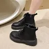2026 Botines de Motocicleta Tobilleros Negros Estilo Británico Versátiles Primavera Otoño Retro Cremallera Lateral Nueva Suela Gruesa Botas Martin Para Mujer Aumento de Altura