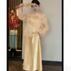 Elegante y con Estilo Ajuste Delgado Primavera-Verano Nuevo Estilo Chino Encaje Cuello Redondo Bordado 2026 Conjunto con Pedrería e Hilos Brillantes